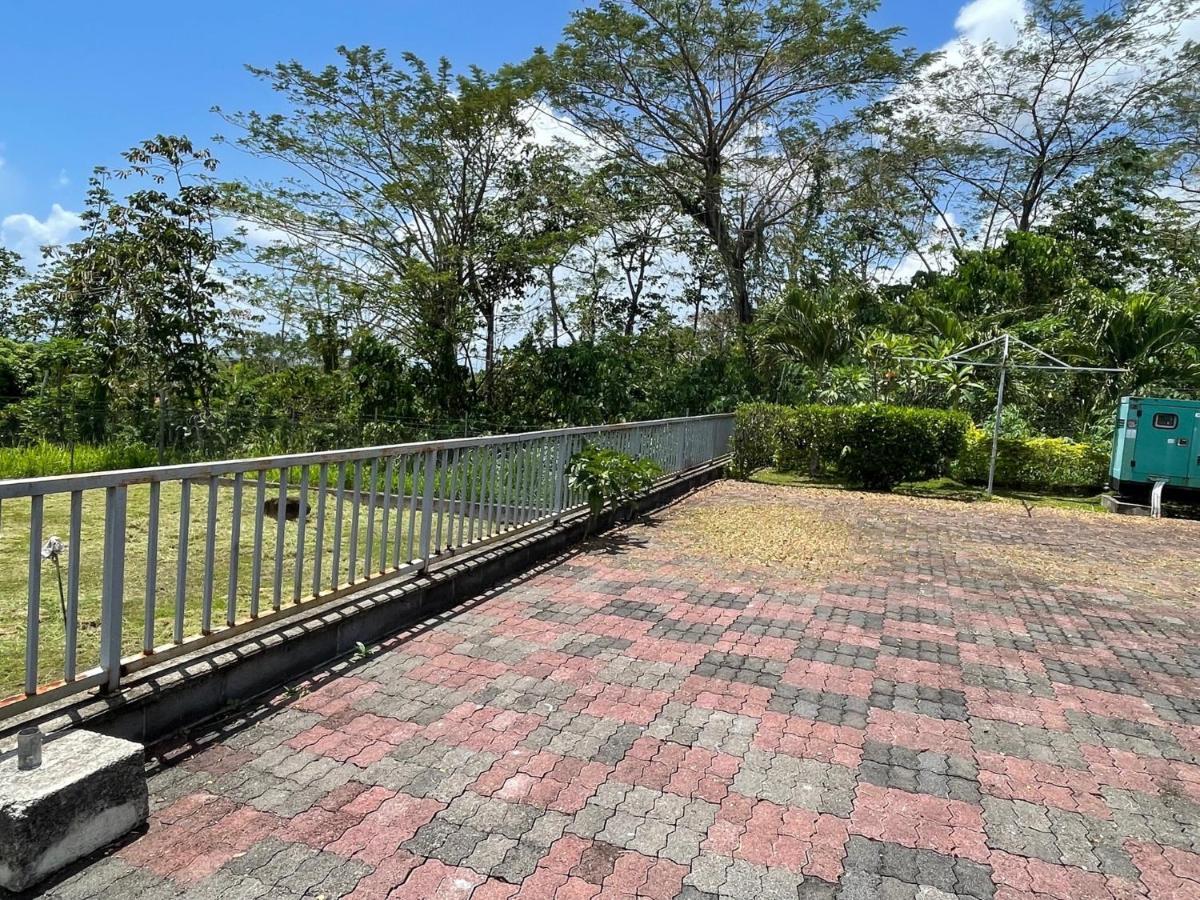 Keris Rental Houses Vaitele Ngoại thất bức ảnh